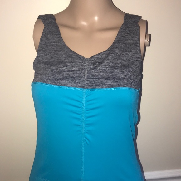 ⭐️ Lululemon Tank Top - Picture 3 of 8